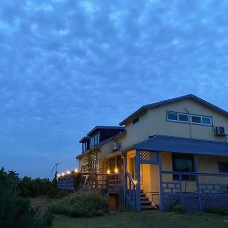 Warang Guesthouse Jeju Exteriör bild