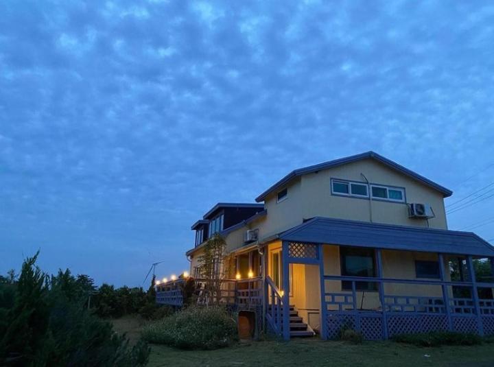 Warang Guesthouse Jeju Exteriör bild