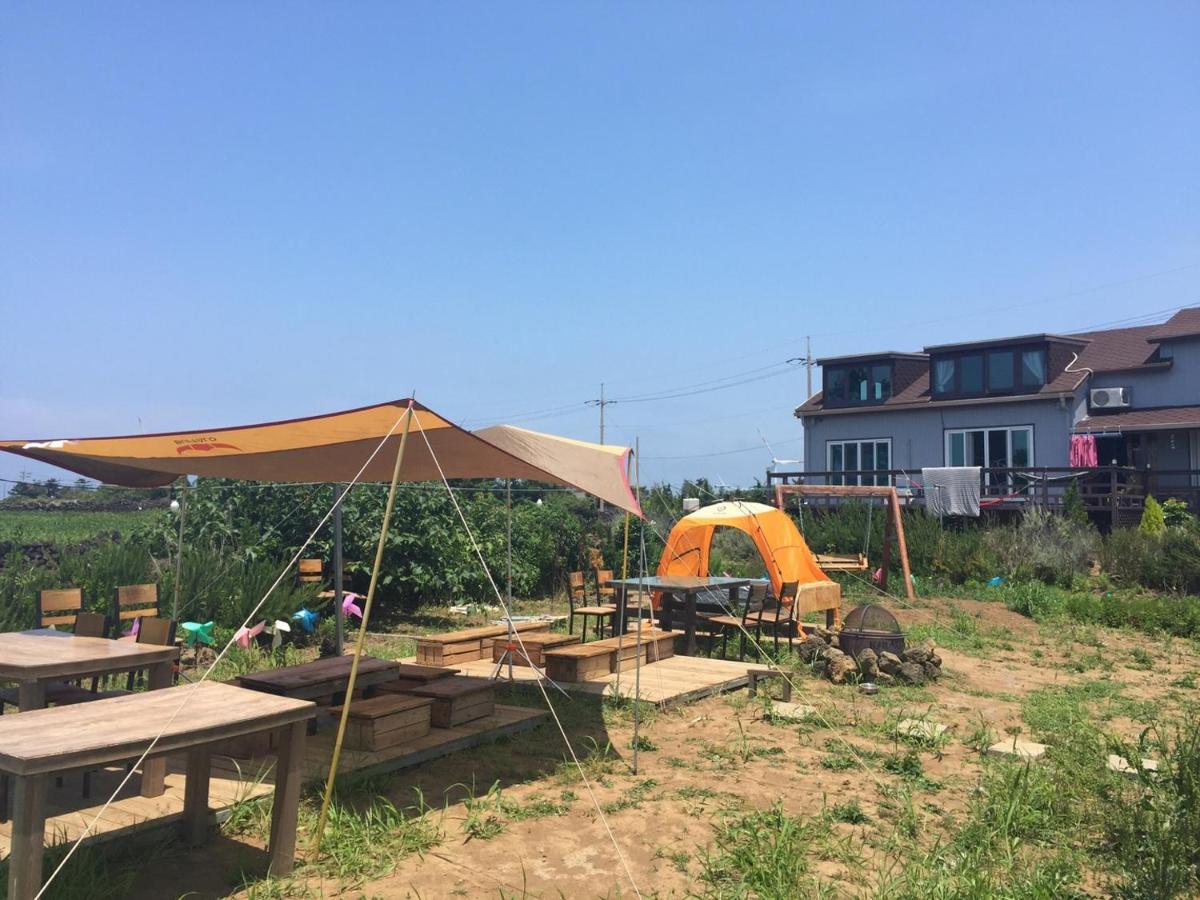 Warang Guesthouse Jeju Exteriör bild