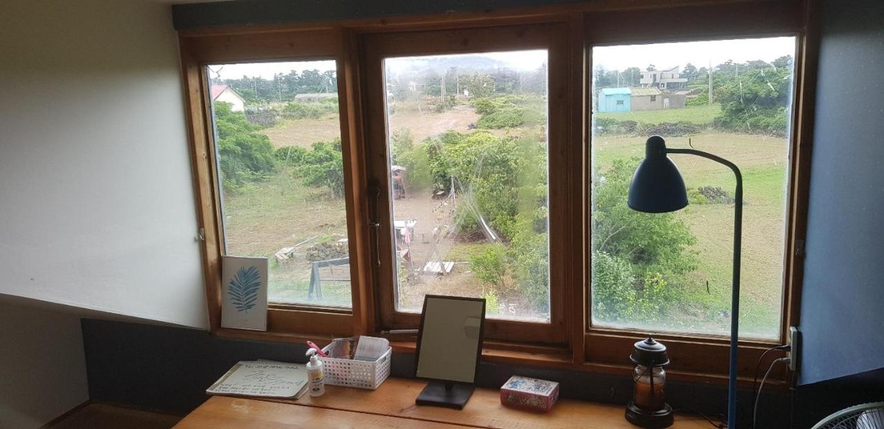 Warang Guesthouse Jeju Exteriör bild